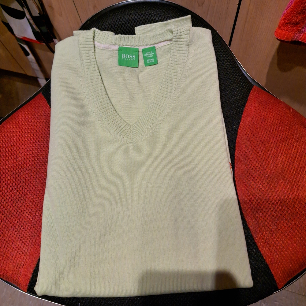 BOSS Men's Green V-Neck Sweater